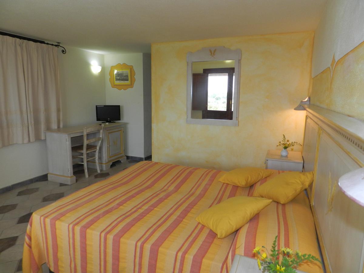 Hotel Minnia Budoni Exteriér fotografie
