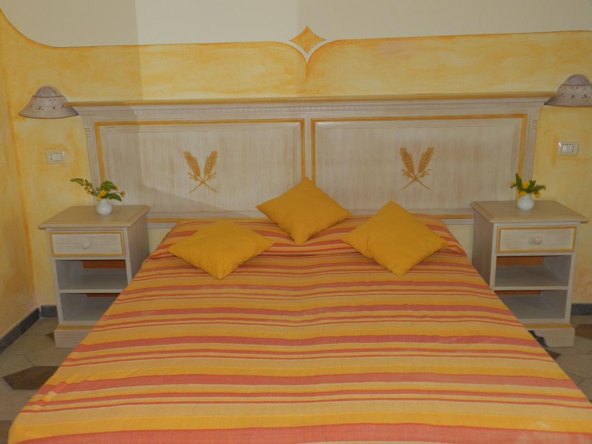 Hotel Minnia Budoni Exteriér fotografie