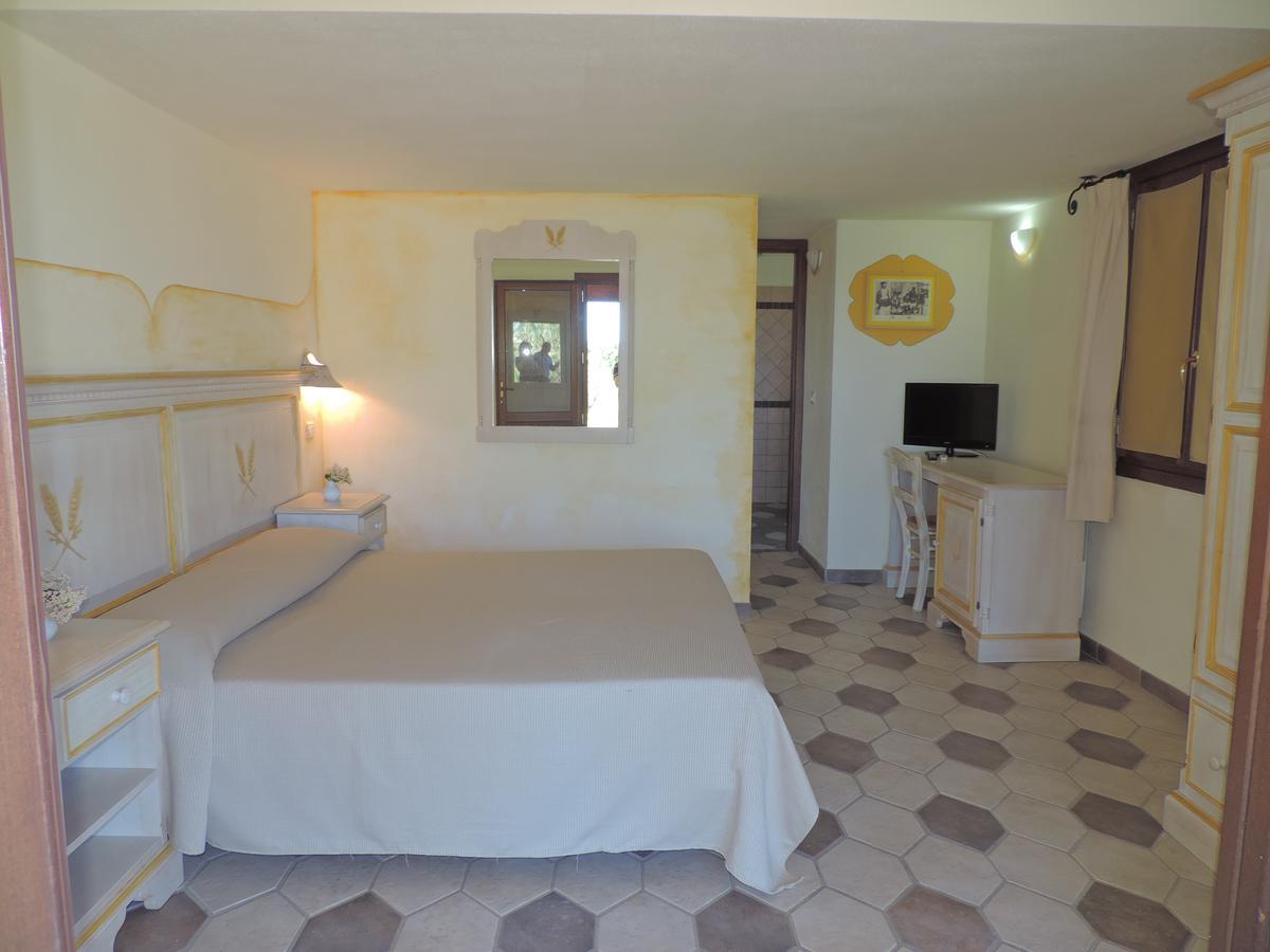 Hotel Minnia Budoni Exteriér fotografie
