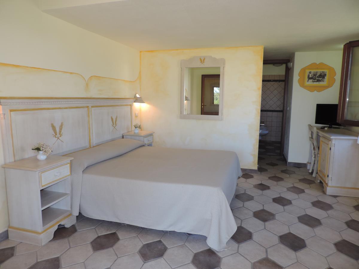 Hotel Minnia Budoni Exteriér fotografie
