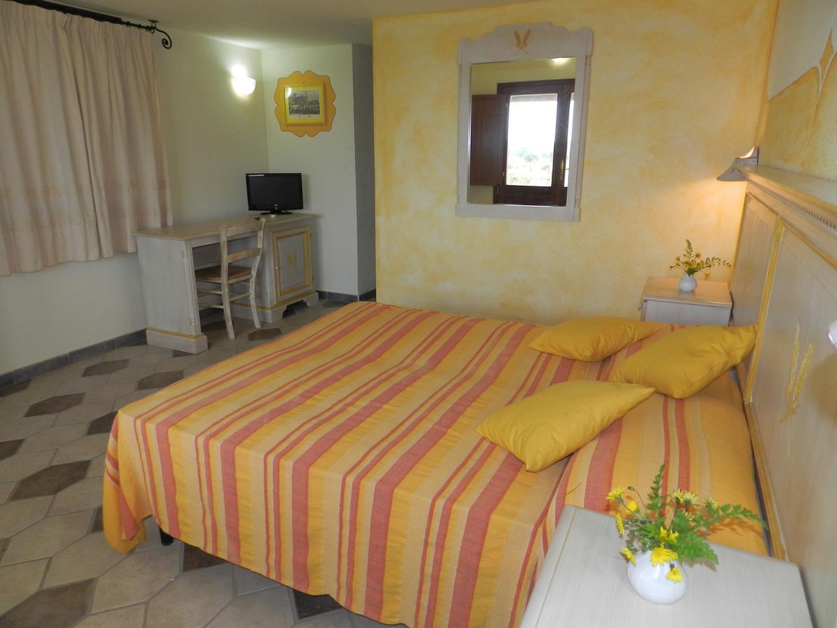 Hotel Minnia Budoni Exteriér fotografie