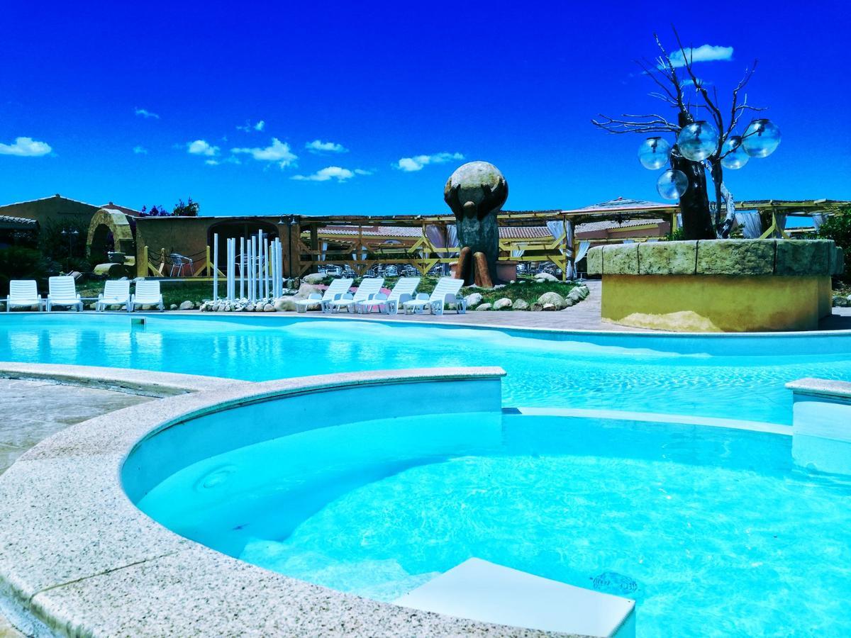 Hotel Minnia Budoni Exteriér fotografie